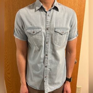 Calvin Klein Jeans Light Blue Short Sleeve Denim Button-Down Shirt